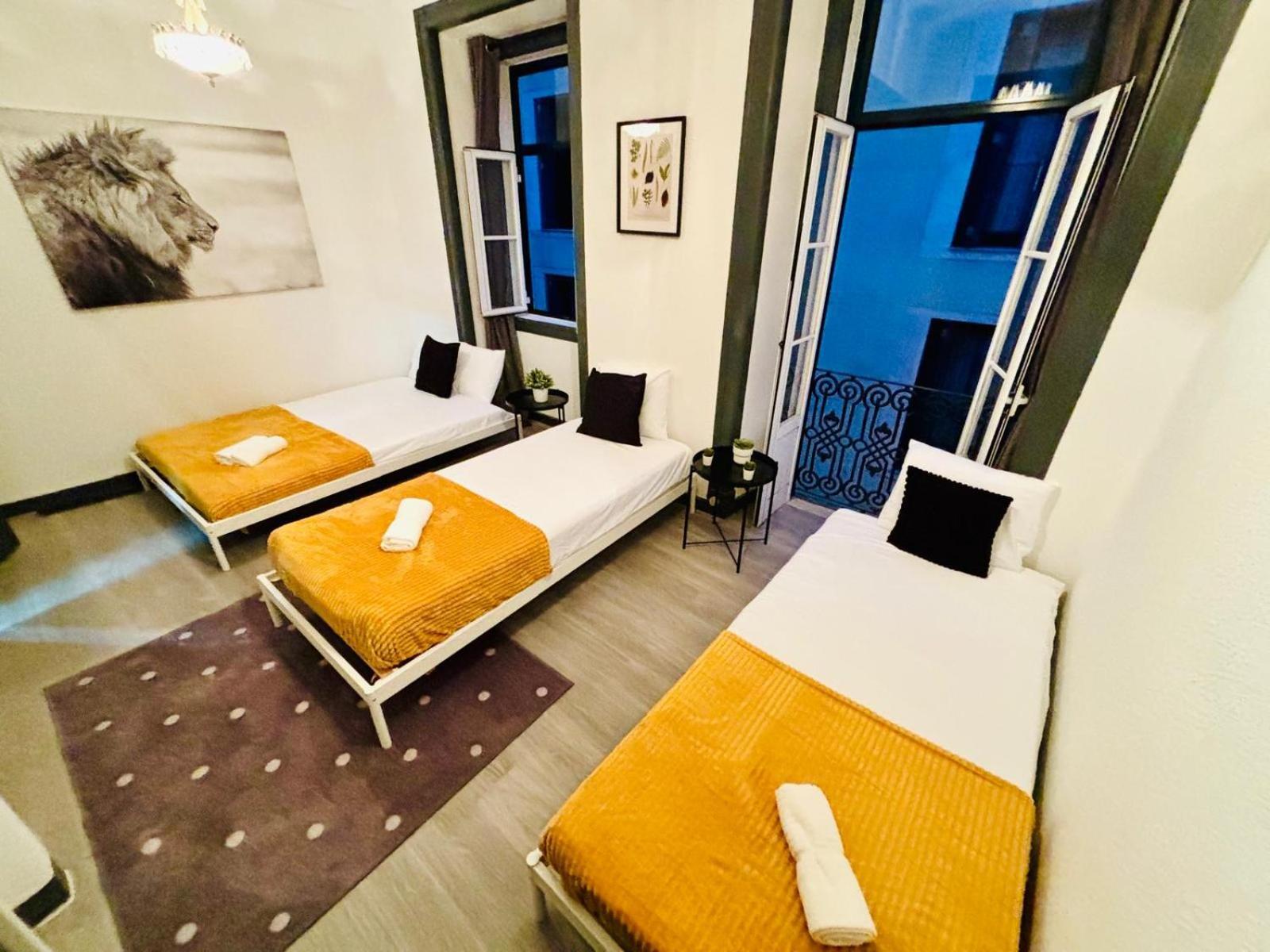 Albergue Bairro Alto, Location Of *
