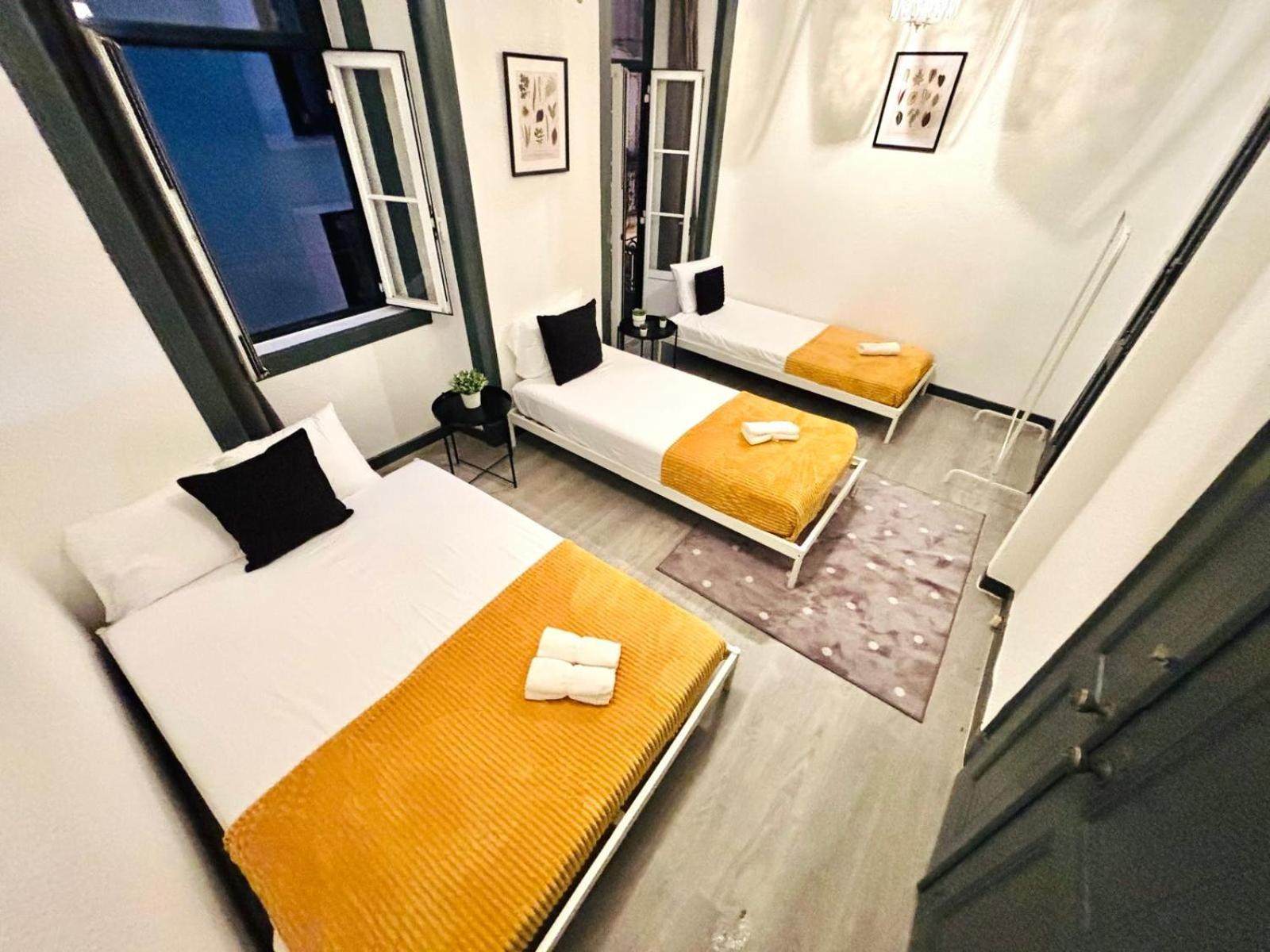 Albergue Bairro Alto, Location Of *