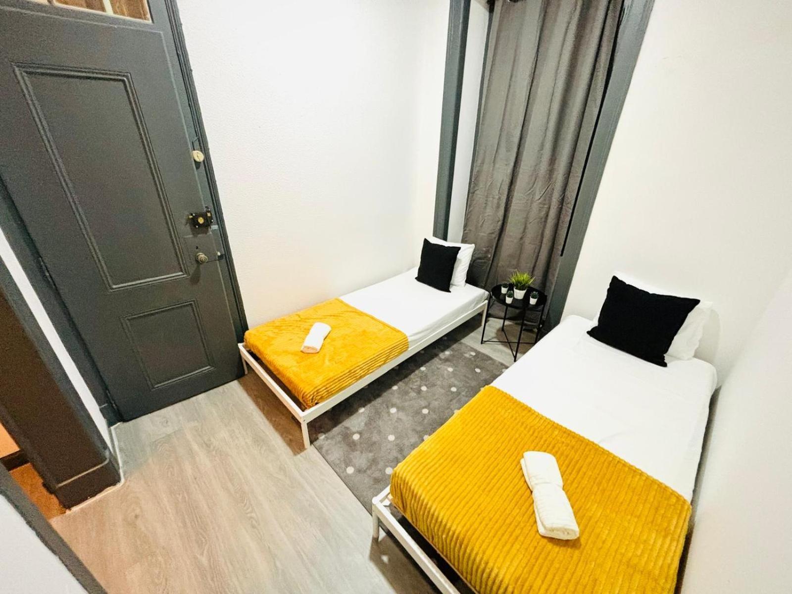 Albergue Bairro Alto, Location Of